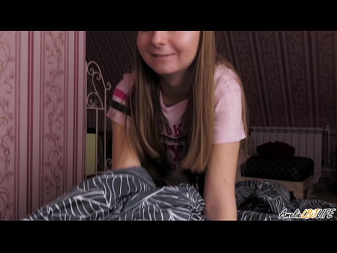 ❤️ Blondie-k bere BFF-ren sakon zurrupatzen du eta esperma jasotzen du ahoan ❌ Porno gurean eu.verhentai.ru ️❤